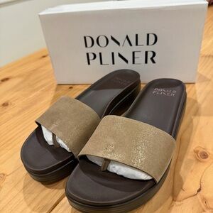Donald J. Pliner Tan Sandals